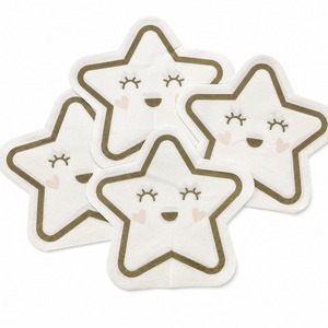 Serviettes de table jetables 2 plis en pâte de bois vierge imprimées motif étoile en sachet pour fêtes - Product Image 2