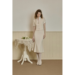 Ensemble chemisier à volants et jupe sirène EMELIA - Vietnam, taille haute, longueur genou, vintage / élégant / pour femme de bureau, KS42 - Product Image 1