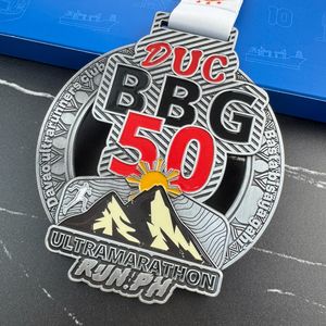 Изготовленный на заказ логотип позолоченный Литой 3d марафонские медали в тяжелой атлетике с тканой лентой - Product Image 1