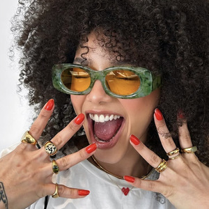 Lunettes de soleil carrées concaves UV400 pour femmes, nouvelle mode 2026, style urbain haut de gamme, tendance et populaires sur internet - Product Image 2