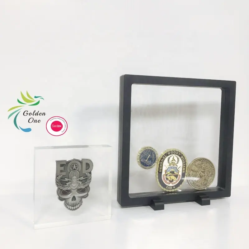 도전 과제 동전 부드러운 에나멜 골동품 골드 컬러 도금 무릎 꿇는 기사 기사단 금속 동전을 특징