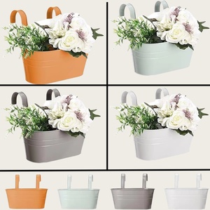 Ventes en gros de pots de fleurs suspendus pour balcon extérieur, jardinières en acier galvanisé pour balustrade avec crochets amovibles, possibilité de personnaliser les couleurs - Product Image 3
