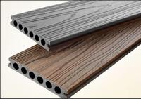 Tarima de Madera y Plástico Compuesto para Exteriores de Calidad Premium, con Recubrimiento Coextruido, Resistente al Agua y a la Humedad