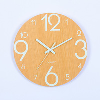 Horloge murale en bois silencieuse phosphorescente pour salon horloge à Quartz créative montre suspendue simple moderne