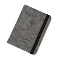 Porte-passeport en cuir classique personnalisable avec RFID |   Portefeuille pour homme avec étiquette de bagage de voyage effet vieilli (réutilisable)