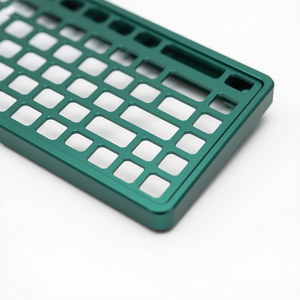 طقم لوحة مفاتيح ميكانيكية مخصصة بـ 68 مفتاحًا، مصنوعة بتقنية <span class=keywords><strong>CNC</strong></span> خماسية المحاور من الفولاذ المقاوم للصدأ والألومنيوم، مع مثبتات PCB من النوع C - Product Image 4