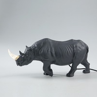 Lampe de table rhinocéros simulée minimaliste nordique lampe de bureau moderne et créative pour salle d'étude salon décoration éclairage