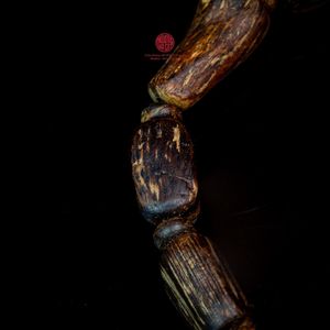 Pulsera de Agarwood Natural para Mujer, Talla Pequeña, Cuentas de Madera Premium, Joyería Elegante para Regalo - Product Image 3