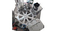Machine de remplissage et de scellage rotative pneumatique entièrement automatique pour boissons, vêtements, canettes et bouteilles, certifiée CE, fabriquée en Chine
