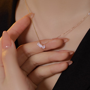 Collane di gioielli di moda <span class=keywords><strong>925</strong></span> <span class=keywords><strong>argento</strong></span> Sterling goccia d'<span class=keywords><strong>acqua</strong></span> tre diamanti nappe ciondolo zircone placcato in oro collane da donna - Product Image 3