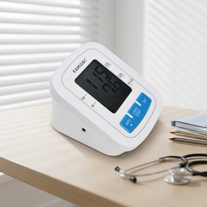 Tensiomètre numérique électrique de haute qualité pour le bras, certifié CE, avec mémoire 2x60, pour usage professionnel (OEM) - Product Image 4