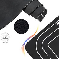 Tapis de souris de jeu XXL Future Track - Tapis de bureau extra-large avec zone de stationnement et feux de circulation, surface durable 90x40cm