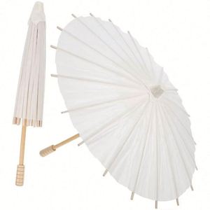 Parapluies en papier rustiques DIY chinois avec manche en bois sculpté pour la photographie, idéal pour les baby showers, mariages, et comme idées cadeaux blancs - Product Image 1