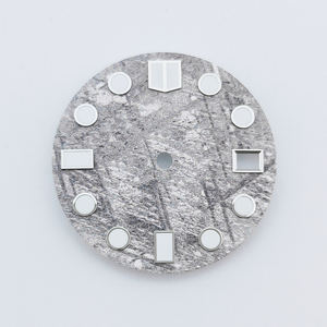 Personnalisable 28.5mm Date Lumineux En Laiton Montre-Bracelet Avec NH35 Mouvement 3 8 4 2 Horloge Cadran Stérile et Propre Logo - Product Image 3