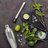 OUYADA Ensemble de bar shaker à cocktail avec support en bois de bambou Outils personnalisés pour barman à vin Martini en acier inoxydable de 700ml