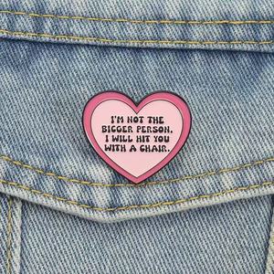 Pin de esmalte con cita divertida: 'No soy la persona más grande, te golpearé', broche de metal para solapa, venta al por mayor - Product Image 2