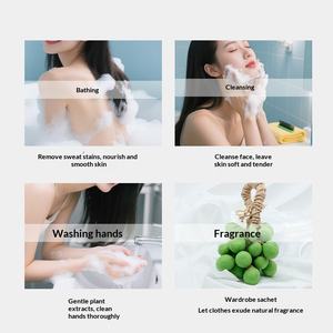 สบู่แฮนด์เมดรูปพวงองุ่น น้ำมันหอมระเหย ควบคุมความมัน |   ชุดของขวัญน้ำหอมปรับอากาศบ้าน กลิ่นหอมยาวนาน บรรจุในถุงของขวัญสำหรับคริสต์มาส - Product Image 4