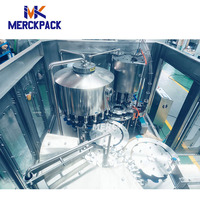 Machine de remplissage et d'emballage automatique de bouteilles en plastique SUS304 de haute précision pour la production de boissons liquides (eau pure/eau minérale)