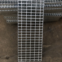 Grille de protection antidérapante en acier inoxydable galvanisé à chaud à faible teneur en carbone, durable, pour couvercle de tranchée, plateforme, passerelle, sol extérieur