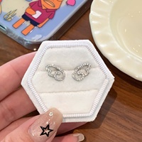 FanKe Boucles d'oreilles clous en acier titane 316L, motif nuage blanc, zircon étincelant, style simple et polyvalent pour femme