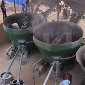 Molino de Pan Húmedo para Trituración de Mineral de Oro con Capacidad de 1-3 Tph, Molino Chileno 1500B en Zimbabue - Product Image 1