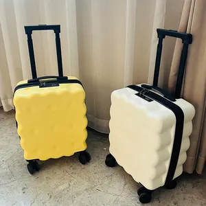 18 "Luggage Boarding Box Small Lightweight Children's Trolley Box Cute Travel Suitcase With Password For Students