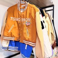 Pakaian Bekas Jaket Baseball Grosir Pakaian Bekas Pria dan Wanita Campuran Seragam Baseball