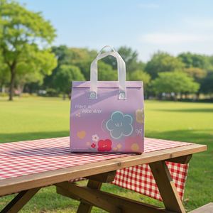 Sac isotherme personnalisable en non-tissé avec feuille d'aluminium pour livraison de repas, idéal pour le thé et les gâteaux à emporter - Product Image 1