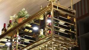 ชั้นวางไวน์ติดผนังแบบเรียบง่ายสไตล์หรูหรา รูปนกฟลามิงโก - Product Image 2