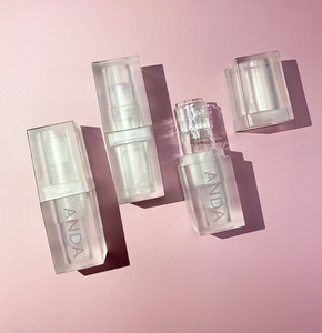 Conteneur de rouge à lèvres de maquillage blanc neigeux brillant, étui de bâton rond, <span class=keywords><strong>baume</strong></span> à lèvres en plastique - Product Image 2