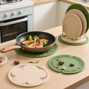 Soporte para ollas calientes con logotipo personalizado, Mantel Individual de silicona resistente al calor, almohadilla de aislamiento térmico, salvamanteles de silicona para ollas y sartenes calientes - Product Image 4