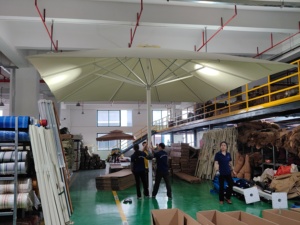 XYD personalizado tamaño grande 4x4m 5x5m 6x6m enorme paraguas al aire libre cerveza café bebida Bar sombrilla telescópica <span class=keywords><strong>Patio</strong></span> paraguas con luces - Product Image 2