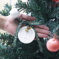 Diffuseur d'arômes en pierre de diatomite personnalisé pour Noël, à suspendre sur l'arbre de Noël, désodorisant de placard, pendentif