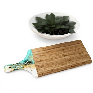 Plateau de service moderne en bois et résine, plateau de service contemporain pour la maison, les cuisines, les restaurants et les fêtes - Product Image 1