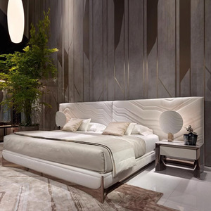 <span class=keywords><strong>Lit</strong></span> double en cuir <span class=keywords><strong>de</strong></span> vache importé <span class=keywords><strong>de</strong></span> luxe italien léger couche supérieure 1.8m Chambre à coucher principale <span class=keywords><strong>Lit</strong></span> d'art en cuir brodé <span class=keywords><strong>de</strong></span> luxe haut <span class=keywords><strong>de</strong></span> gamme - Product Image 4