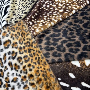 Tissu en fausse fourrure imprimé animal (cheval, zèbre, vache, léopard, Bambi) pour chaussures, vêtements, sacs et canapés - Product Image 4