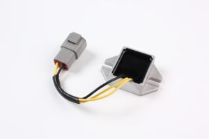 Regolatore di tensione raddrizzatore universale per moto T169 OEM 515176188 515176189 di alta qualità, a tre fili, posizionamento destro, in plastica - Product Image 3