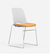 Chaise de formation de conférence de visiteur de bureau en plastique empilable de 1.2mm de cadre en acier de couleur disponible d'OEM de conception moderne