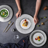 Assiettes plates en céramique personnalisées avec logo imprimé, bord doré, vaisselle de restaurant, plat à dessert blanc, assiette ronde en porcelaine