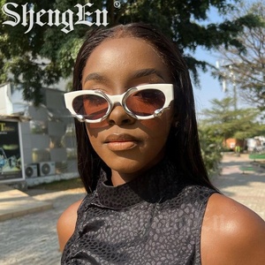 9347 Occhiali da Sole Donna <span class=keywords><strong>di</strong></span> Lusso Vintage con Montatura a <span class=keywords><strong>Serpente</strong></span> e Lenti Cat Eye per il 2025 - Product Image 2