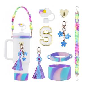 Set di Accessori per Tumbler da 40Oz, 30Oz, 20Oz, Regalo per Ragazze Adolescenti, Decorazioni per Tumbler con Manico, Cannuccia Arcobaleno e Toppe - Product Image 1