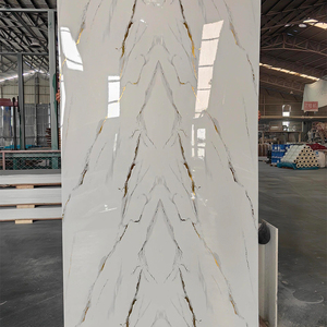 Panel de Pared Decorativo de Chapa de Madera de Carbón de Bambú con Película Metálica y Chapa de Madera de Fibra de Carbono de Bambú - Product Image 2