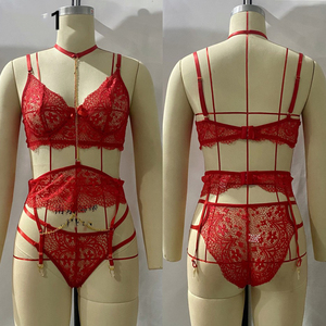 Ensemble de lingerie sexy <span class=keywords><strong>en</strong></span> dentelle rouge pour femmes, ensemble de sous-vêtements 4 pièces avec collier <span class=keywords><strong>en</strong></span> chaîne métallique, <span class=keywords><strong>porte</strong></span>-<span class=keywords><strong>jarretelles</strong></span>, vêtements intimes - Product Image 6