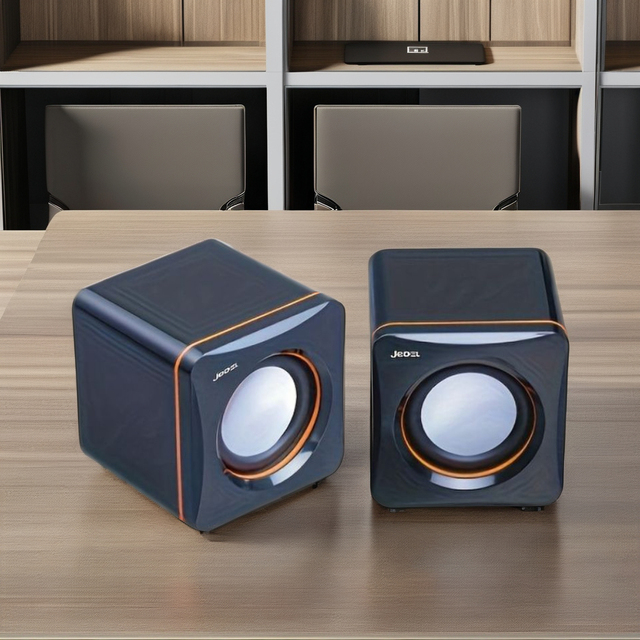 USB Smart Wired Mini Portable Speaker 3.5mm Aux Low Price Home Theatre Stage Plastic Active Speaker for Mobile Computer Stage