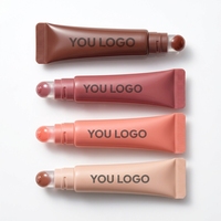 Gloss à lèvres liquide mat longue tenue, fini velours lisse, haute pigmentation, waterproof, végan, teinté.