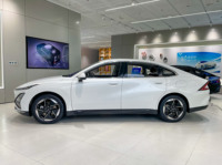 Precio al por mayor de fábrica Coches nuevos baratos SAIC Wuling Starlight Sedán de 4 puertas y 5 asientos Vehículo de nueva energía Coche eléctrico PHEV