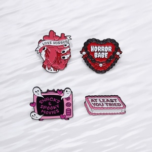 Broches y Pasadores para Hijab Esmaltados a Mano de Origen Sostenible - Product Image 4