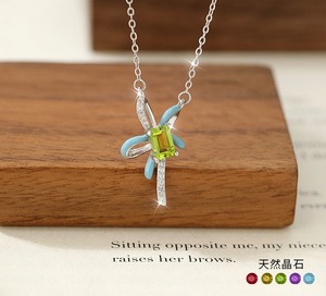 สร้อยคอผีเสื้อเคลือบสีฟ้าโทแพซทรงสี่เหลี่ยมขนาด 4*6 มม. ดีไซน์ใหม่ 9 แบบ เงินแท้ 925 ประดับด้วยหินธรรมชาติ งานแฮนด์เมด - Product Image 5