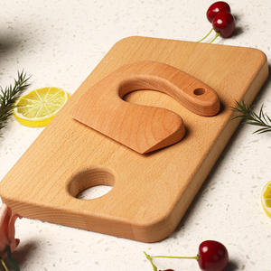 Couteau pour enfants en bois fait à la main en gros pour la cuisine et la découpe sécurisée des légumes et des fruits - Product Image 5