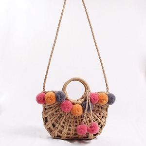 NOUVEAU Sac de plage chic en paille tressée avec pompon en laine coloré, sac à bandoulière pour <span class=keywords><strong>femme</strong></span>, cabas d'été - Product Image 4